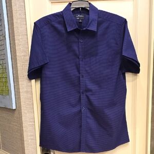 Marc Anthony Luxury Slim Fit Button Down Short Sleeve Shirt. Medium